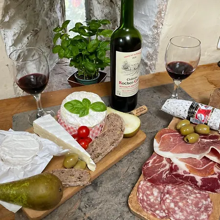 Delightful French Rustic Apartment Jumilhac-le-Grand