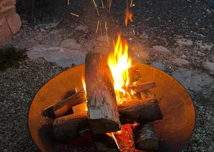 Апартаменты Delightful French Rustic Jumilhac-le-Grand