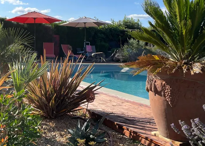 Апартаменты Delightful French Rustic *