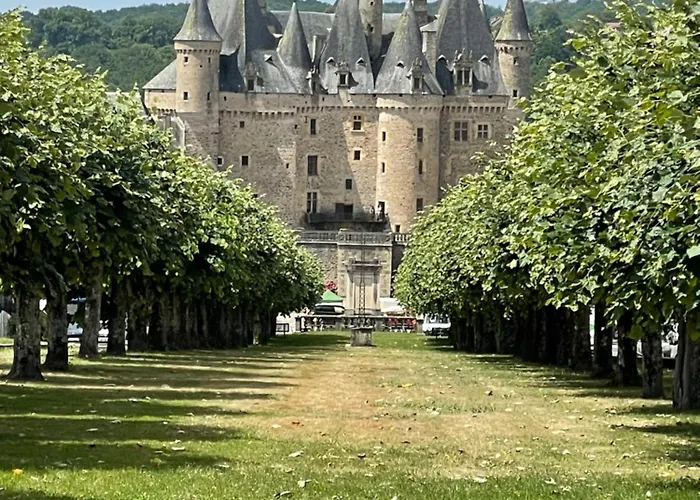 Апартаменты Delightful French Rustic *